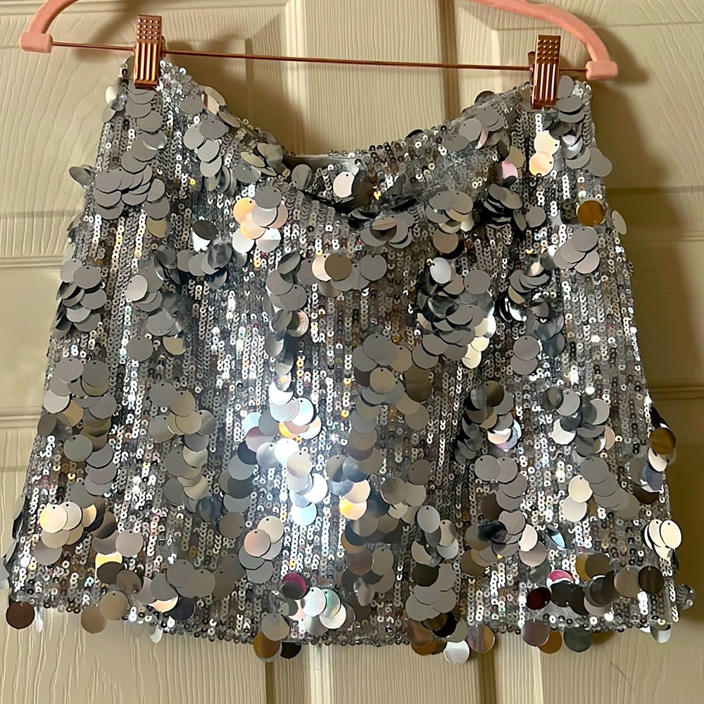 NWT. FASHION NOVA Silver Sequin MiniSkirt